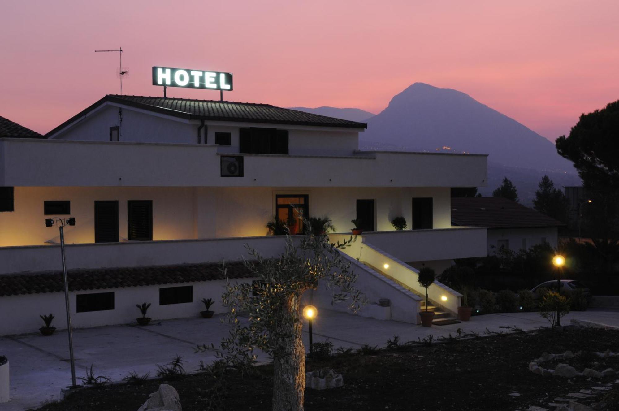 Hotel Vittoria Benevento Exterior foto